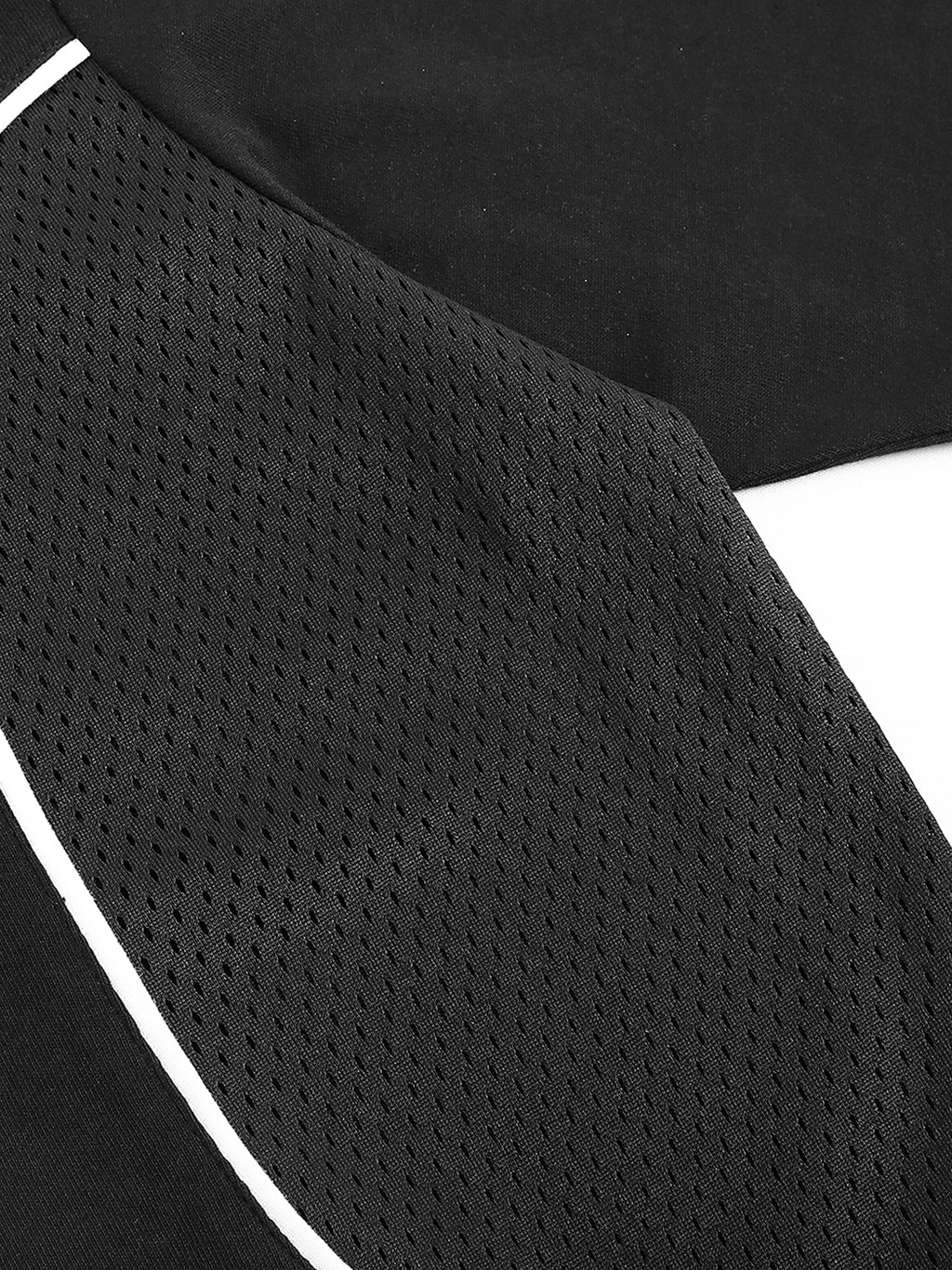 VILTRUM X BARBULL: Contrast Piped Panel Tee